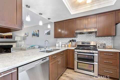 Victoria Street #D7, Costa Mesa, CA 92627