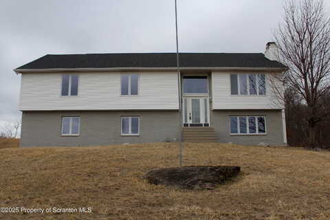 N Lakeview Road, Clarks Summit, PA 18411