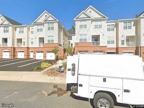 Southdown Manor Ter, Ashburn, VA 20148