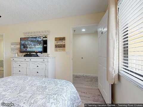 Gulf Blvd, Indian Shores, FL 33785
