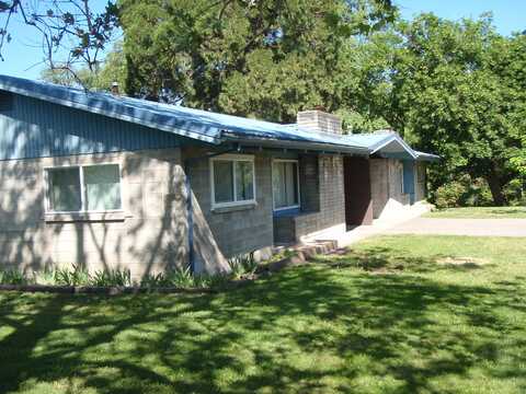 804 S Shasta Avenue, Eagle Point, OR 97524