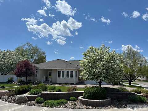 455 Hickory Circle, Idaho Falls, ID 83404