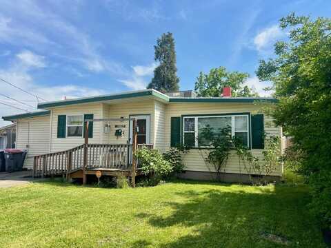 1337 Winchester Avenue, Medford, OR 97501