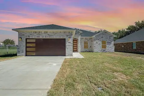 Flying Bridge Drive, Gun Barrel City, TX 75156