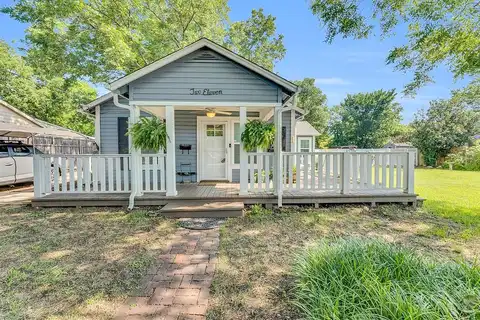 E Walnut Street, Lancaster, TX 75146