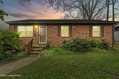 1505 Daverman Dr, La Grange, KY 40031
