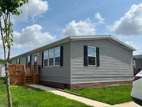 323 Sunset Court, Batavia, OH 45103