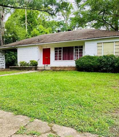 126 Aston Ave, Mccomb, MS 39648