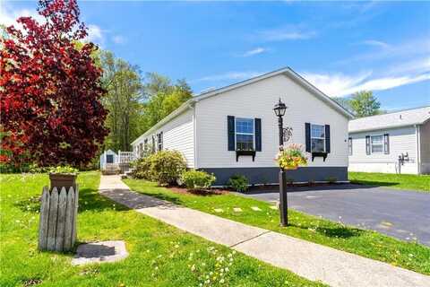 30 Blackbird Court, Tiverton, RI 02878