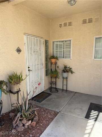 7400 W Flamingo Road, Las Vegas, NV 89147
