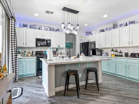 1604 Patrick Thomas Court, North Las Vegas, NV 89086