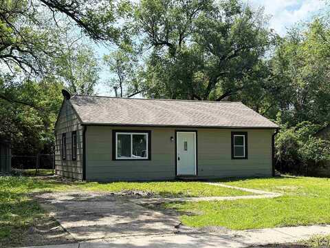3362 SE Fremont St, Topeka, KS 66605