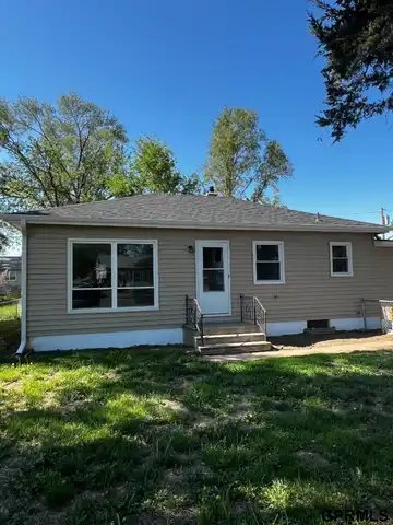 903 Hopkins Drive, Bellevue, NE 68005