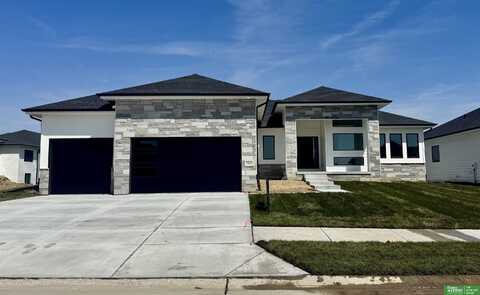 5431 N 212th Street, Elkhorn, NE 68022