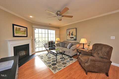 1010 Kingswood Drive, Chapel Hill, NC 27517
