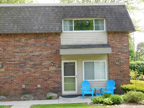 543 Longshore Drive, Ann Arbor, MI 48105