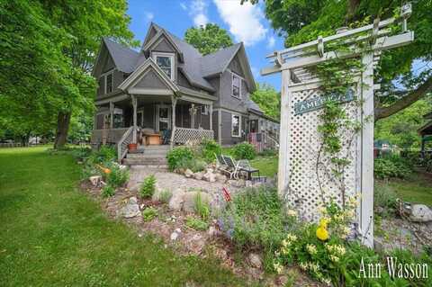 6951 S Vickeryville Road, Sheridan, MI 48884
