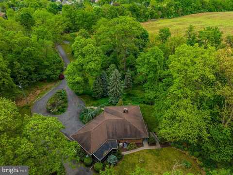 399 BARNSTABLE ROAD, CARLISLE, PA 17015