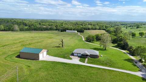 5376 S 140th Road, Morrisville, MO 65710