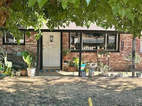 Avenue 194, STRATHMORE, CA 93267