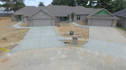 2453 E Swallow Street, Springfield, MO 65804