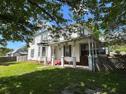 502 N Center Street, Willow Springs, MO 65793