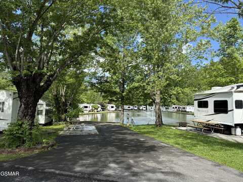 4229 E Parkway #368, Gatlinburg, TN 37738