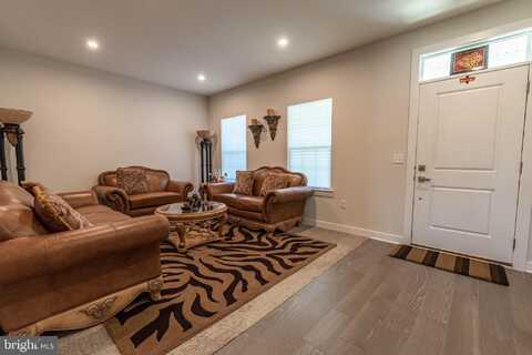 6405 ROBIN ROAD, MACUNGIE, PA 18062