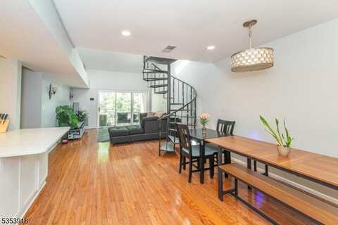 41 Mt Kemble Ave 404, Morristown, NJ 07960