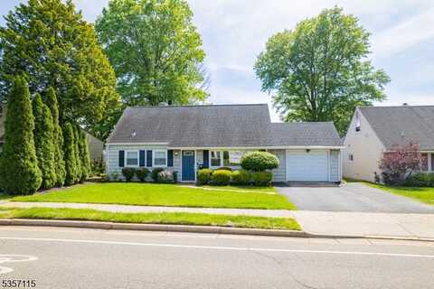 25 Lake Ave, Woodbridge, NJ 07067