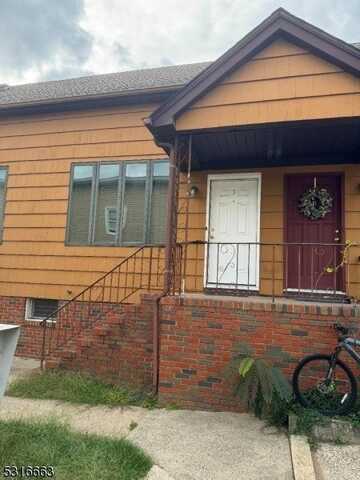 710 W Camplain Rd, Manville, NJ 08835