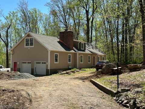 99 Middle Valley Rd, Washington, NJ 07853