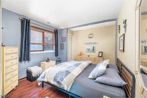 2 Davos Dr, unit 2, Vernon, NJ 07462