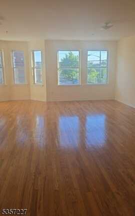 445 Hawthorne Ave, Newark, NJ 07112