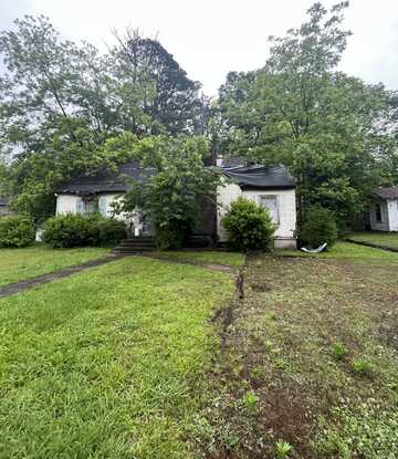 402 Cromwell St, West Point, MS 39773