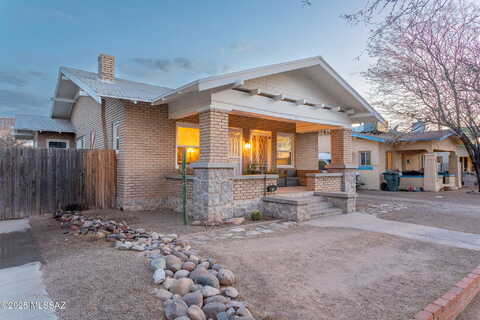 8Th, TUCSON, AZ 85705