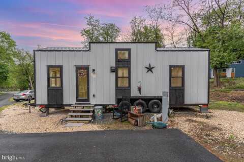 867 SCHWANGER ROAD, ELIZABETHTOWN, PA 17022