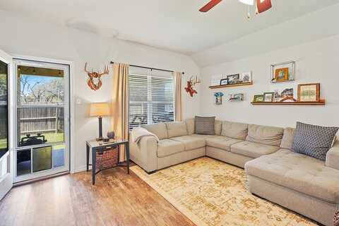 Armstrong, DENTON, TX 76209