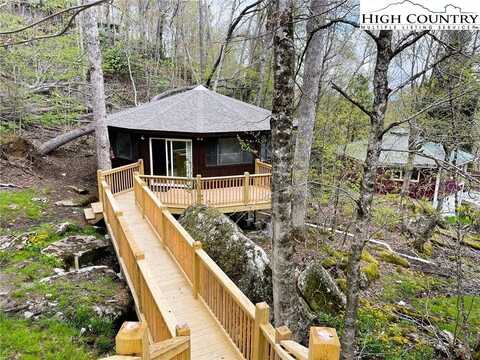 124 Beechwood Lane, Beech Mountain, NC 28604