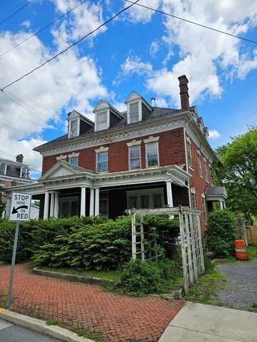 114 2nd Street, Huntingdon, PA 16652