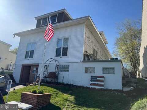 425-427 PINE STREET W, FRACKVILLE, PA 17931