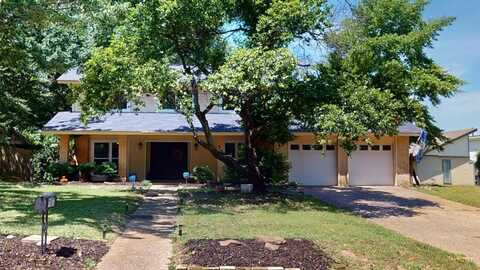 107 Louise Ln, Athens, TX 75751
