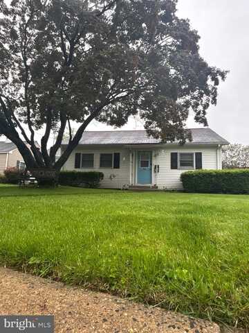 24 LINCOLN DRIVE, WERNERSVILLE, PA 19565