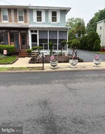 33 E UNION STREET, BORDENTOWN, NJ 08505