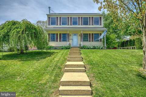 553 PENN STREET, PENNSBURG, PA 18073