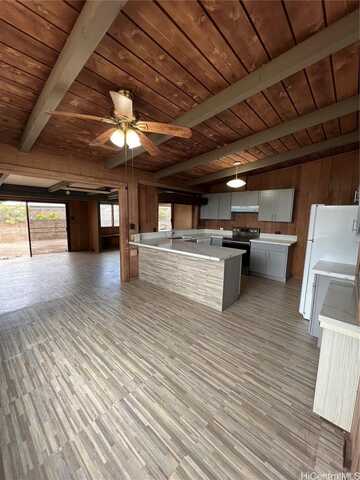 2093 Aaniu Loop, Pearl City, HI 96782