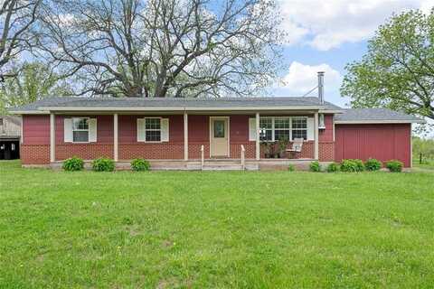 588 NW 105 Road, Centerview, MO 64019