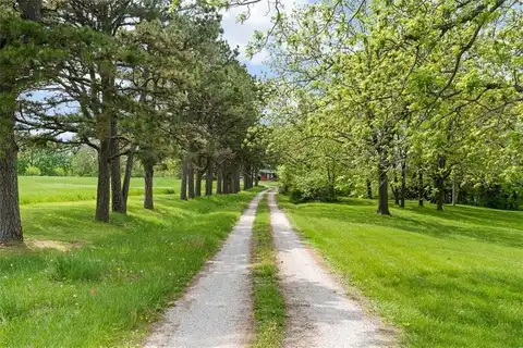 588 NW 105 Road, Centerview, MO 64019