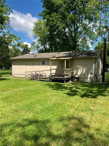 206 W 5th Street, Pleasanton, KS 66075