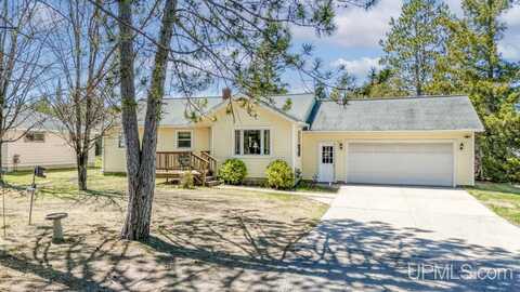 10027 US Highway 2, Rapid River, MI 49878